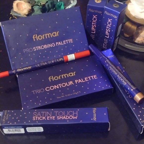 makeup - Picture 3 of 11